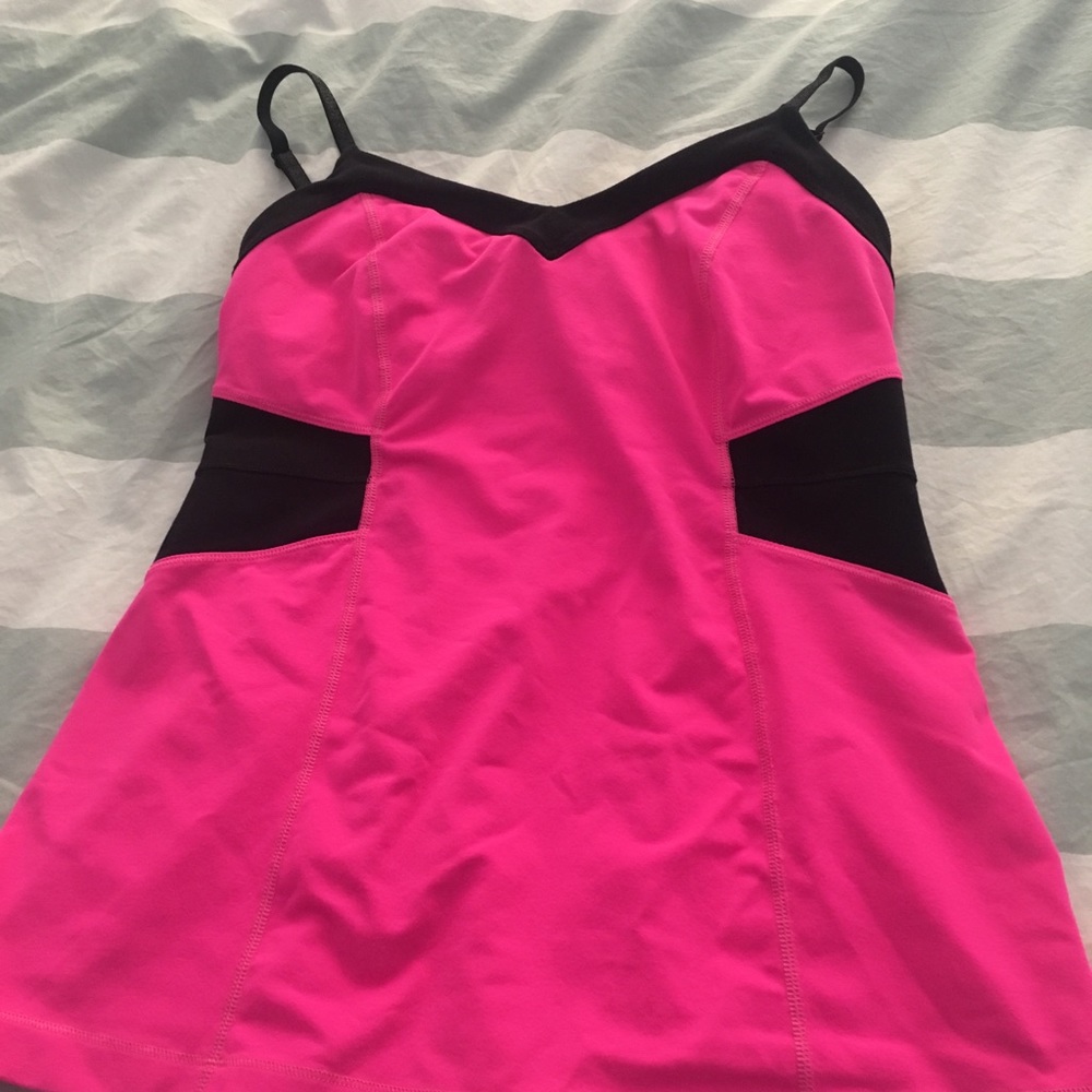 Lululemon tank